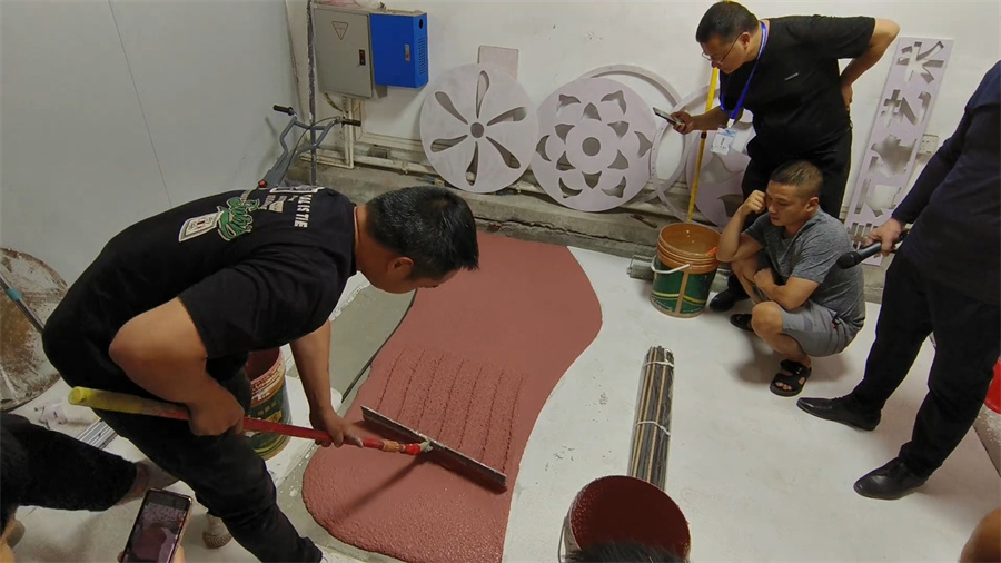 無(wú)機(jī)磨石分色攤鋪